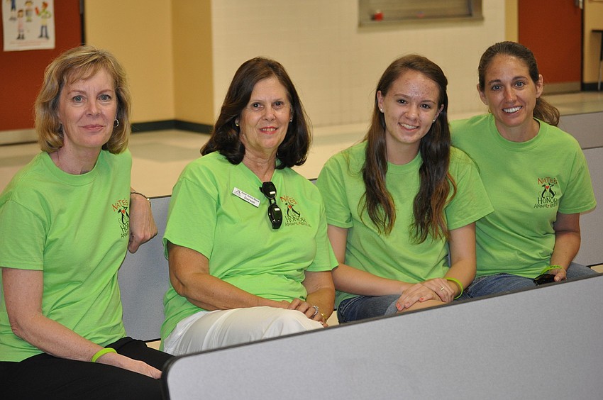 Vicky Small, Doreen Quirk, Michaela Oglesby and Dari Oglesby of Nateâ€™s Honor Animal Rescue