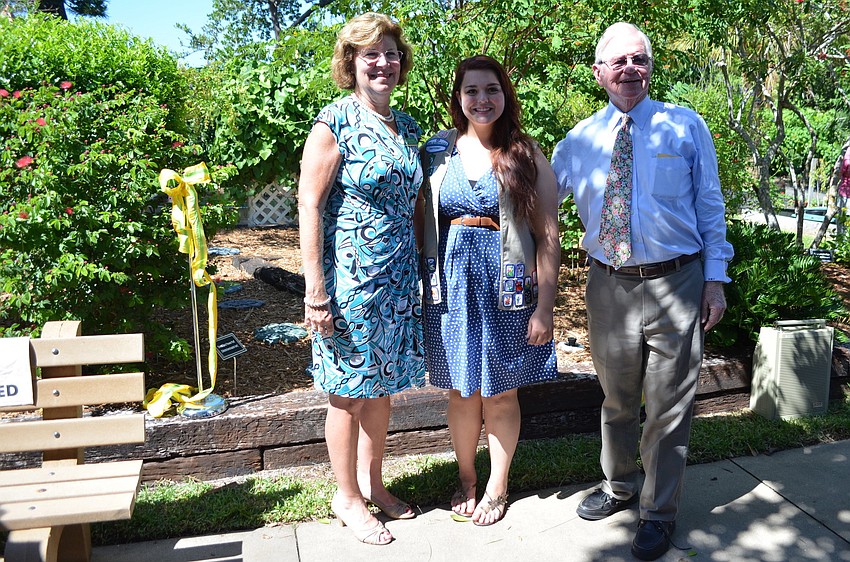 Sue Stewart, Nichole Peal and Senator Bob Johnson
