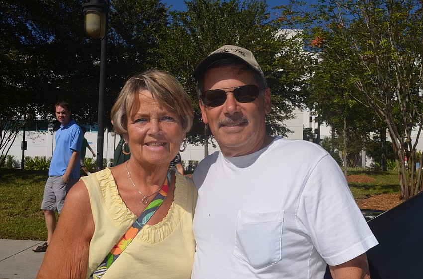 Len and Karen Oliveira