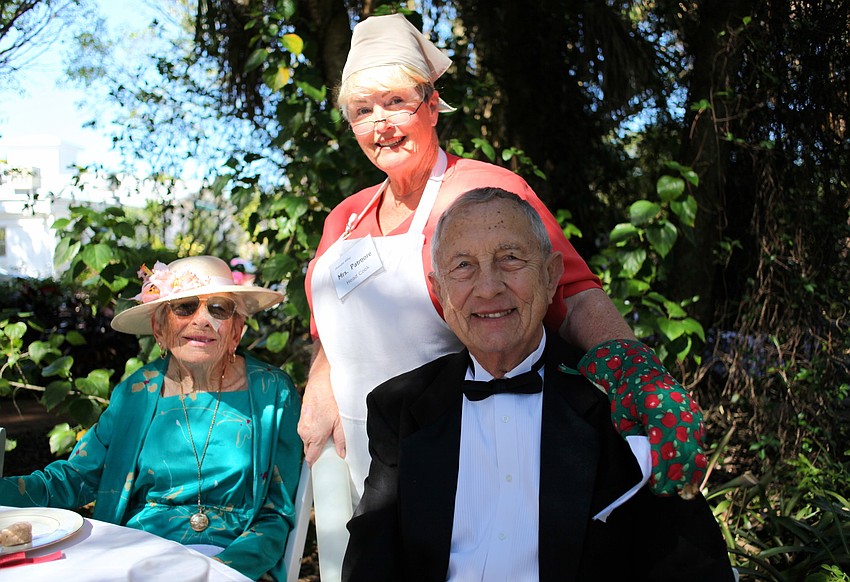 Alma Cockerham with Lois Finley and Charlie Shook