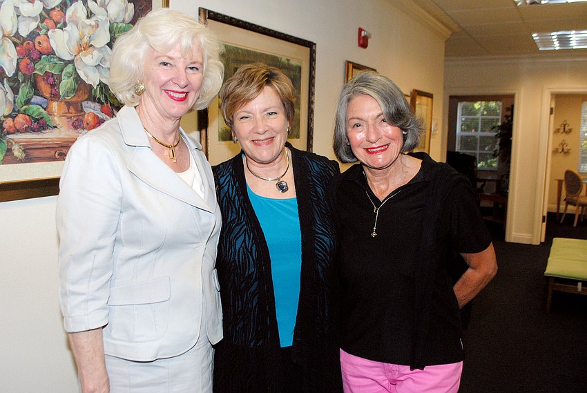 Cheryl MacLauchlan, Linda DiGabriele and Mary Lou Winnick