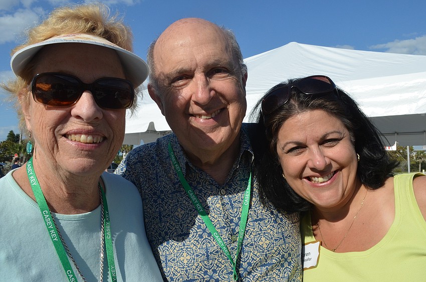 Jacki and Dick Ursitti with their daughter Karen Schleafer