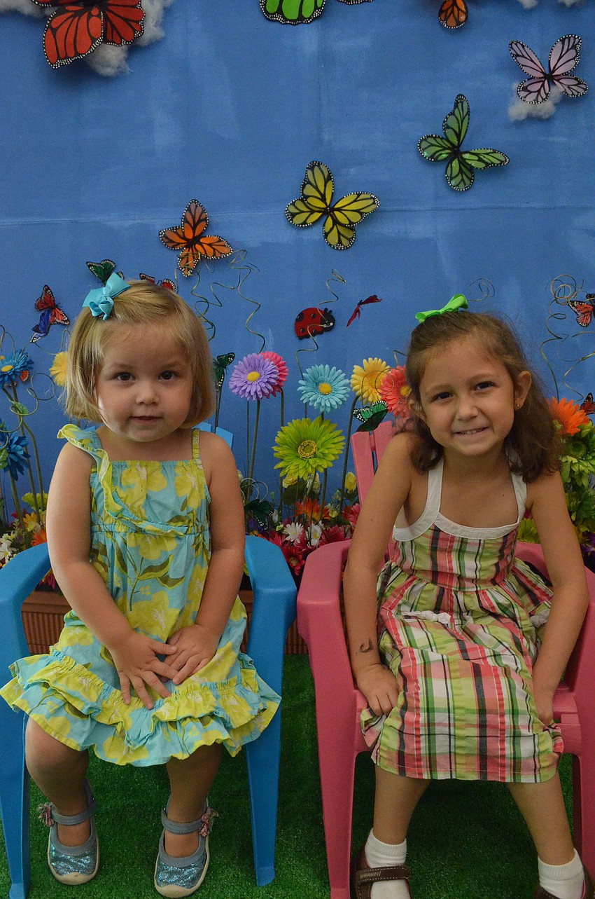 Sisters Olivia and Avery Johanning
