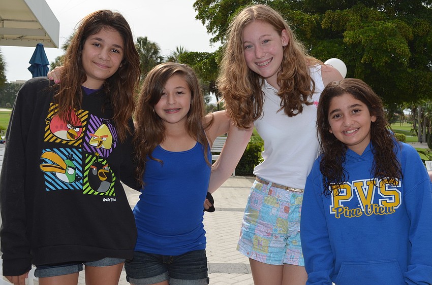 Ani Kapreilian, Chloe Colburn, Reagan Seyer and Ari Kapreilian