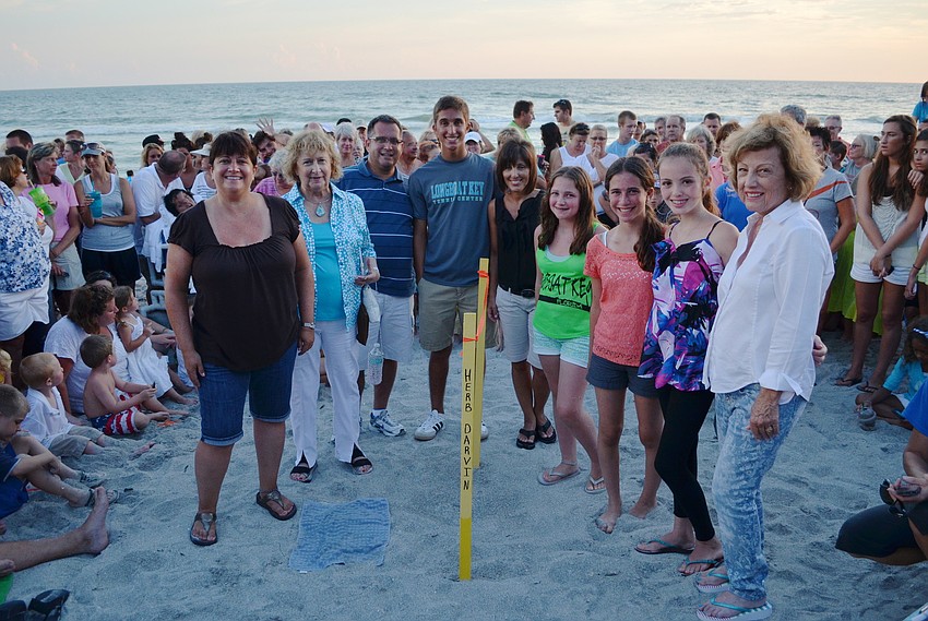 Bev Darvin Cwerner, Ruth Darvin, Howard Darvin, Andrew Darvin, Amy Darvin, Sarah Cwerner, Cayla Cwerner, Hannah Bobek and Sharon Unatin