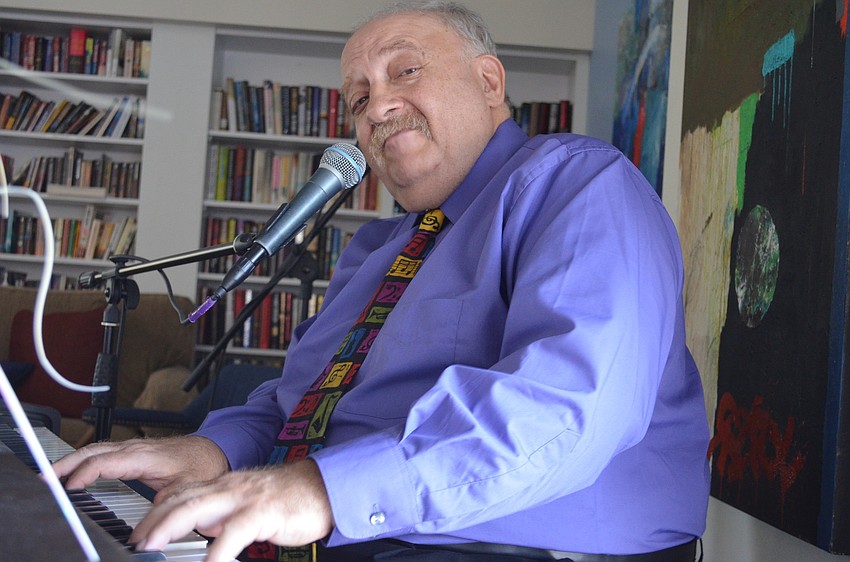 Michael Edelstein provides vocal and piano pops and standards for the partyâ€™s entertainment.