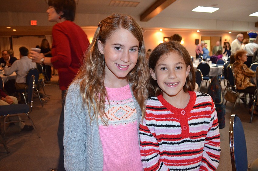 Sisters Natalie and Abbie Mount