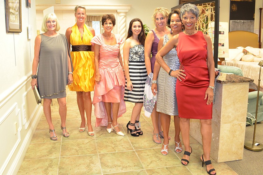 Chris Sancin, Beth Self, Jan Zipper, Eve Day, Cara Gartrell, Marilyn Thompson and Daisy Saunders