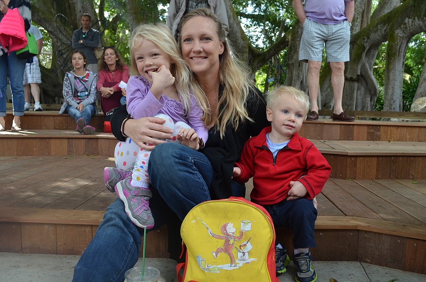 Annabelle, Tiffany, and Charlie Wise are big chimpanzee fans