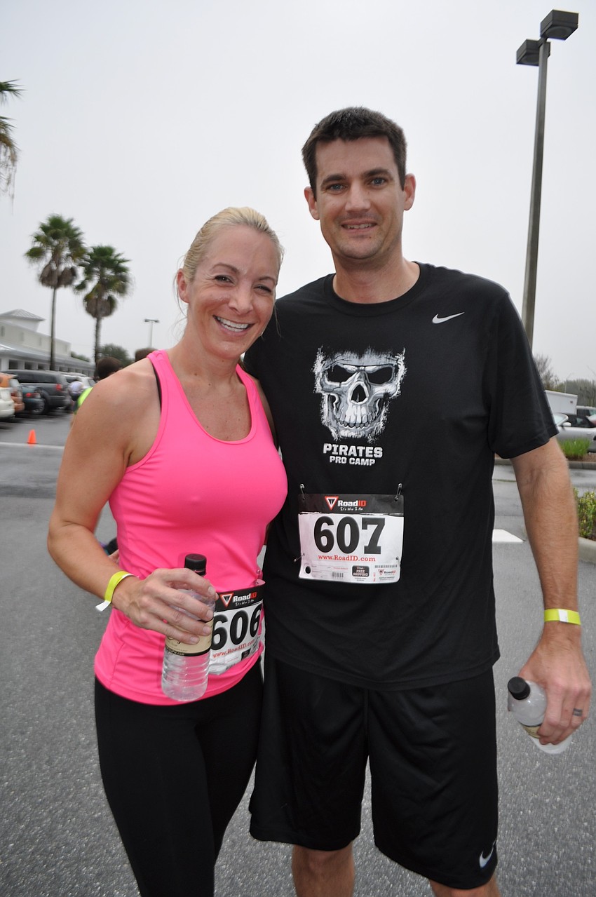 Amanda and Larry Broadway run together, finishing in about 27 minutes.