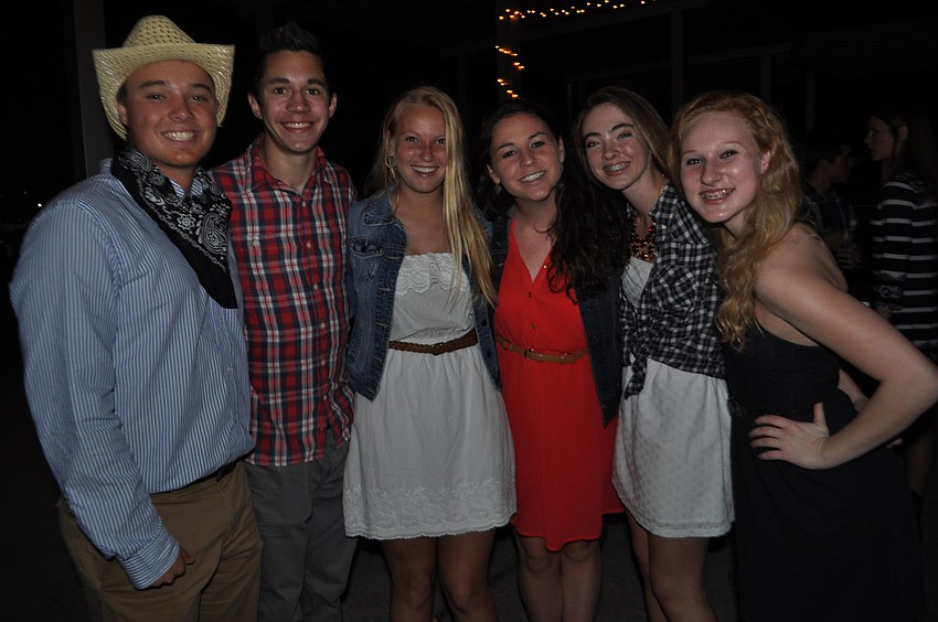 Matt Roberts, Cole Rinquist, Tatum Young, Julia Nordhausen, Elizabeth Chandler and Julia Harrison