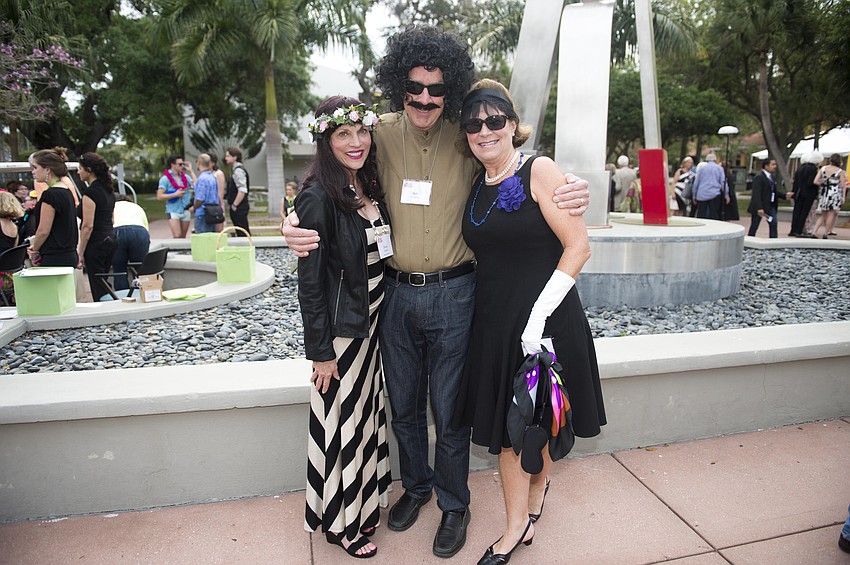 Diane and Bob Roskamp with Susan Stewart