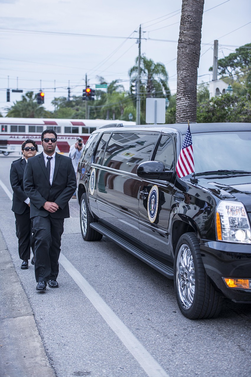 Pat and Dr. Larry Thompson make their arrival as the Kennedys