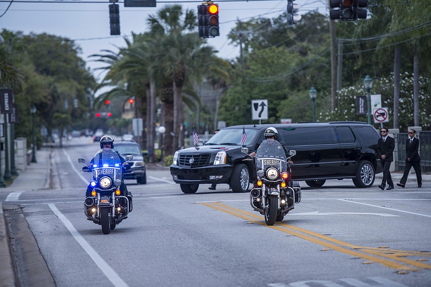 Pat and Dr. Larry Thompson make their arrival as the Kennedys