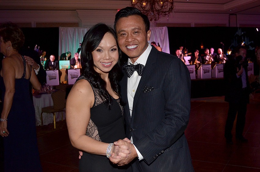 Ann and Veth Senenoi