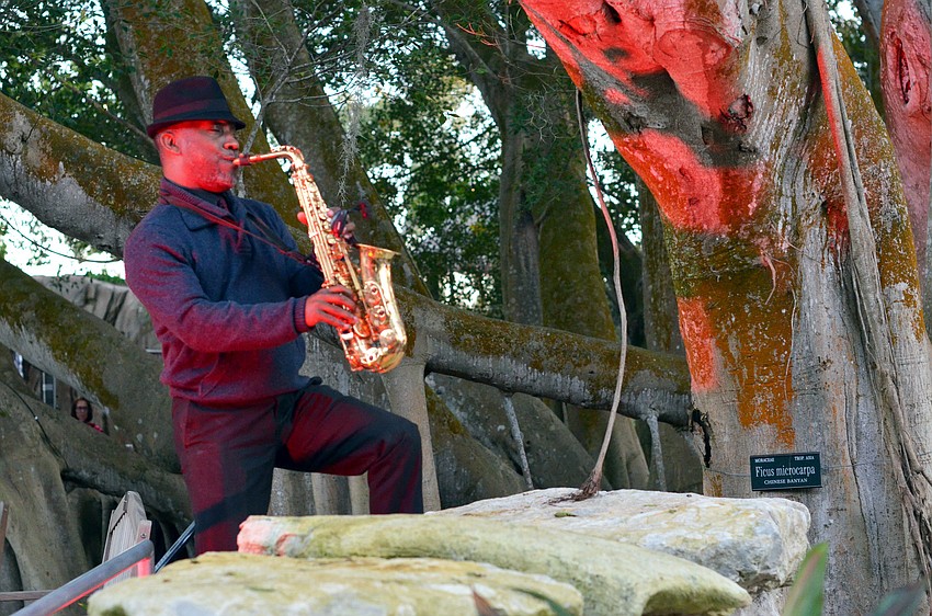 Guests enjoyed live saxophone music during social hour at the 2015 Orchid Ball.