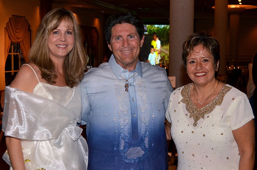 Rhonda and Dr. Joseph Pecoraro with Dr. Vilma Vega