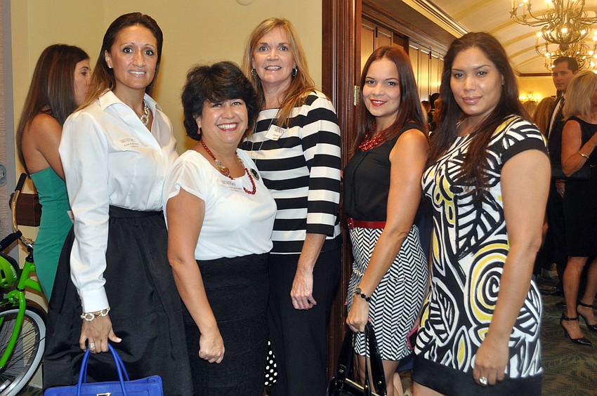 Rosa Rodriguez, Angela Diaz-Gonzales, Jeanne Abel, Cristina Crespo and Maria Pastor