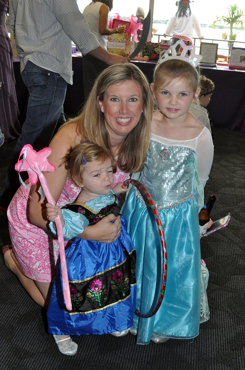 Amanda Gambert with her daughters Emma and Olivia