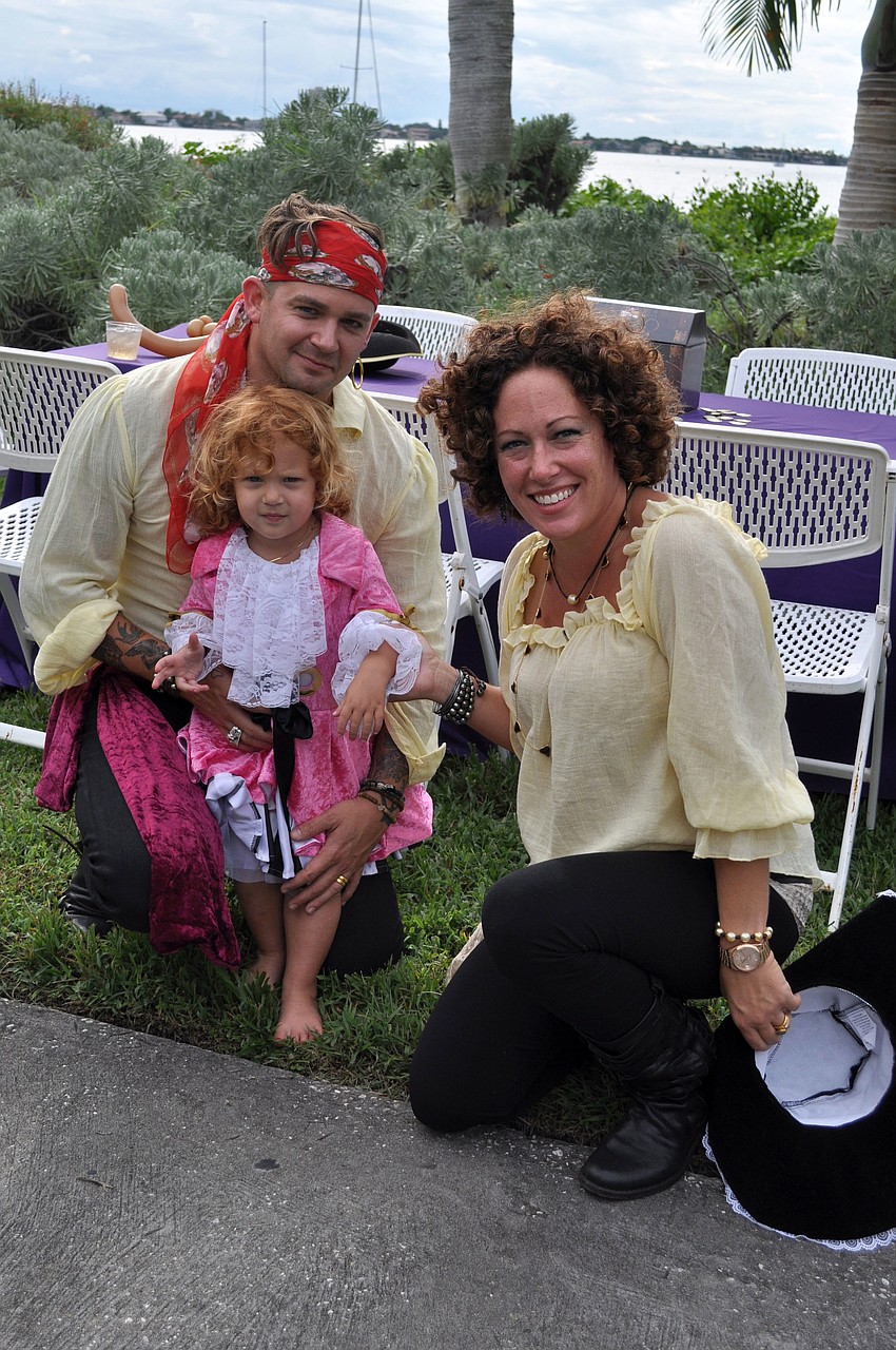 Wayne, Eve and Mindy Rollins