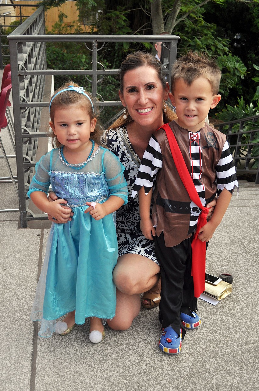 Niki Trusty with her children Reese and Harrison