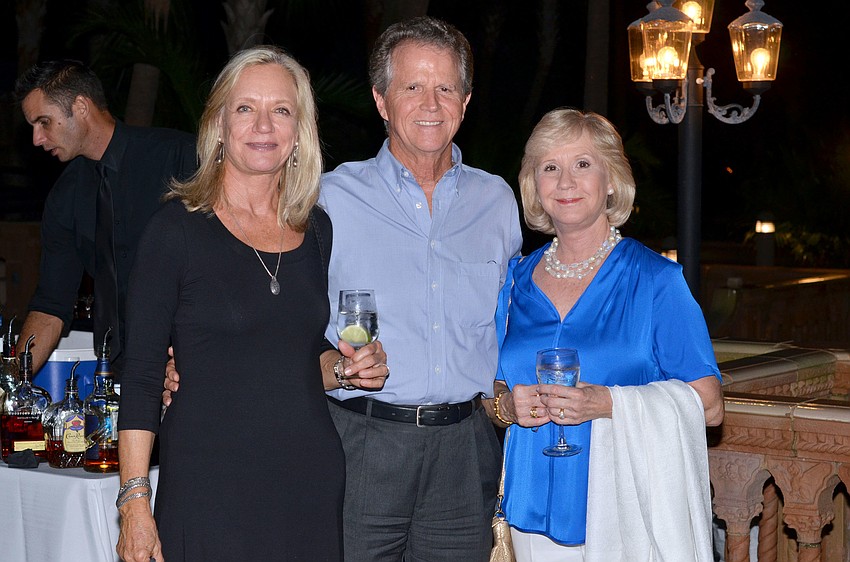 Pam and Sam Holladay with Lunne Seibert