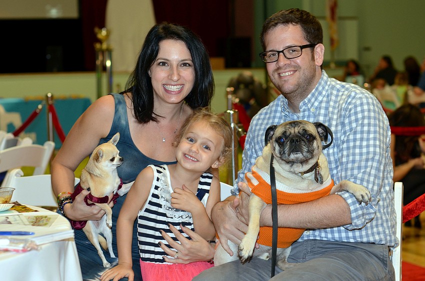 Kyla and Amara Weiner with Daniel Hodous, Jazzy the Chihuahua and Chester the Pug at Donteâ€™s Den Top Dog 2014