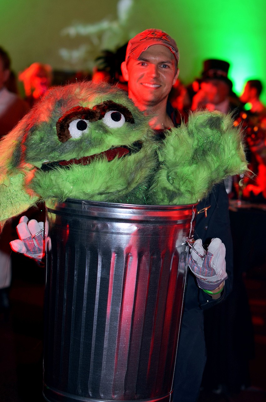 Derin Parks and Oscar the Grouch