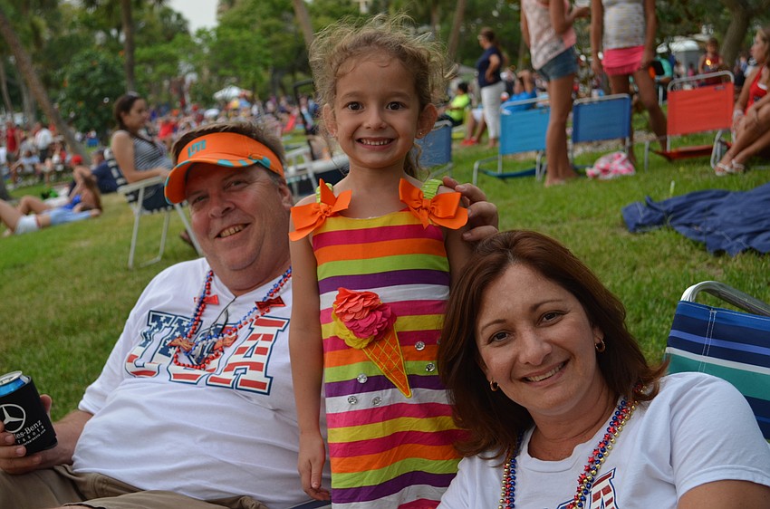 Ray Carter, Natalia Maldonado and Glama Carter.