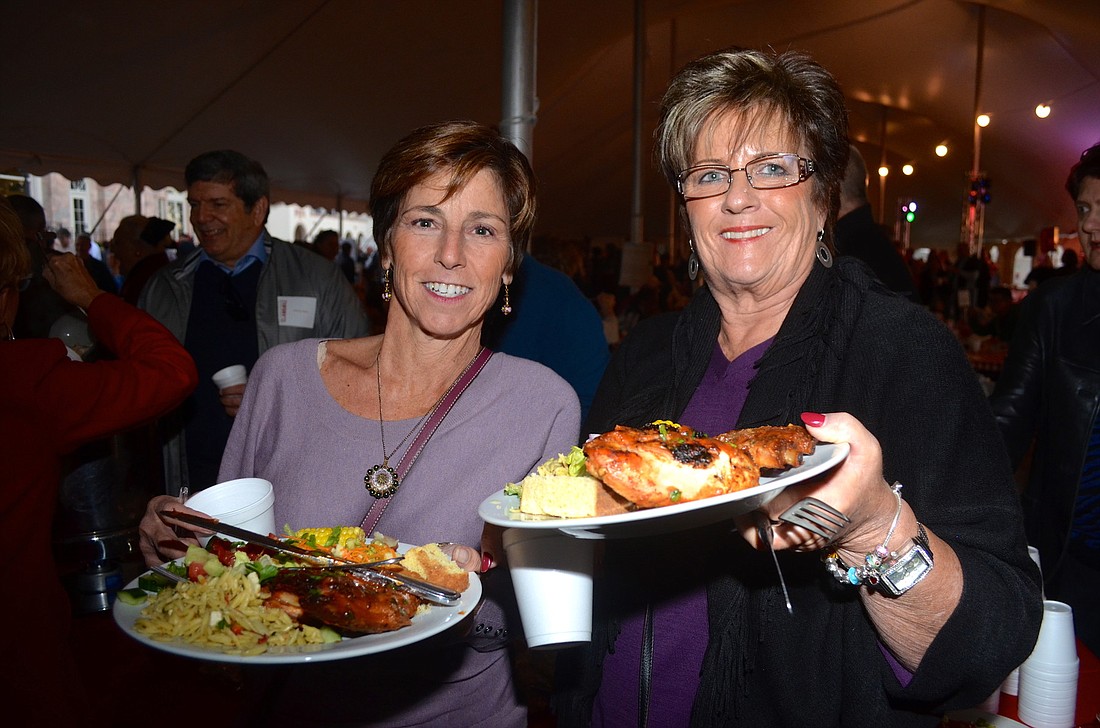 Your Observer Photo Karen Renda And Sue Frame Canâ€™t Wait To Bite Into Their Fresh Food