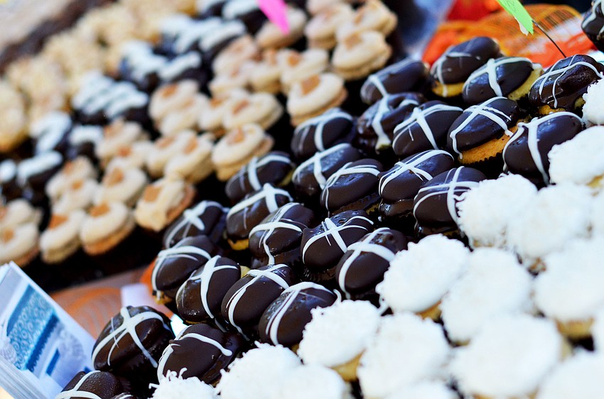 Cakes by Ron cupcakes