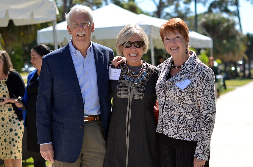 Mike and Roxie Jerde with Mary Ann Servian