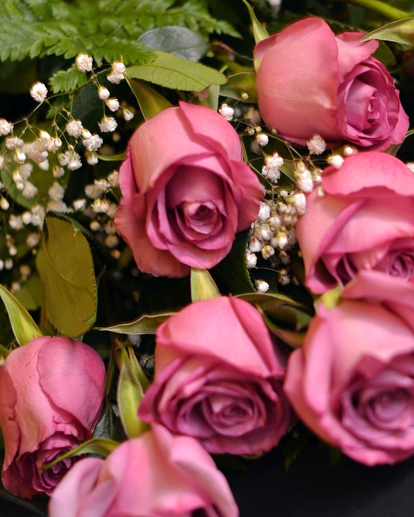Marie Brown and Francie Weintraub were honored with roses at the event for their roles in the history of the Jewish Housing Council Foundation.