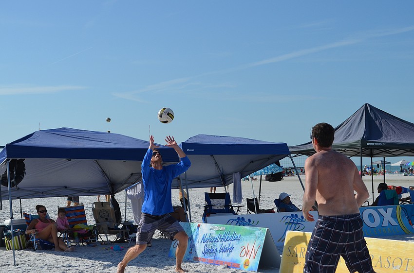 Ryan Gilbreath warms up with his teammate Ryan Wilder.