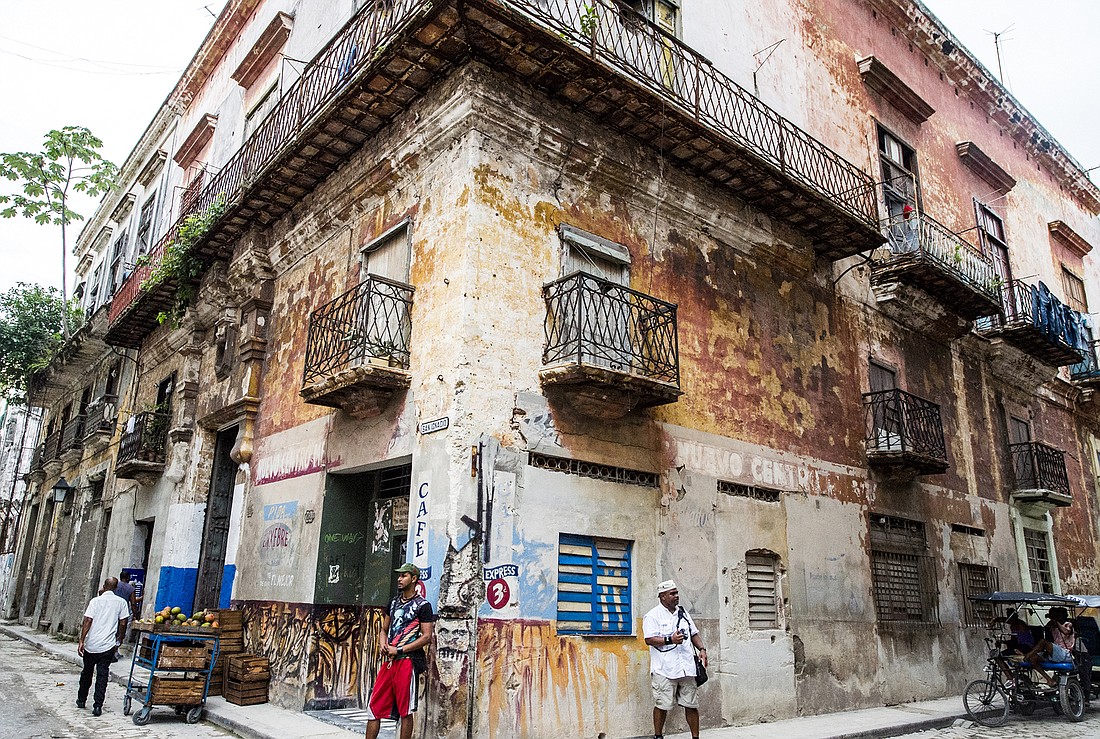 Photo of a Havana street corner by Cliff Roles