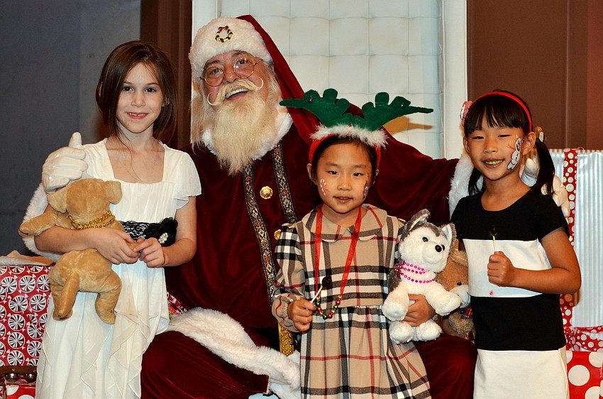 Audrey Hoffman, Santa Claus and Allie and Anna Kim