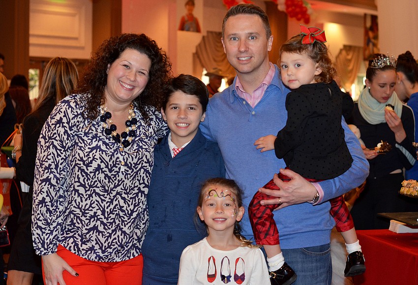 Your Observer | Photo - Bianca, Addison, Reese, Richard and Hadley Lawrence