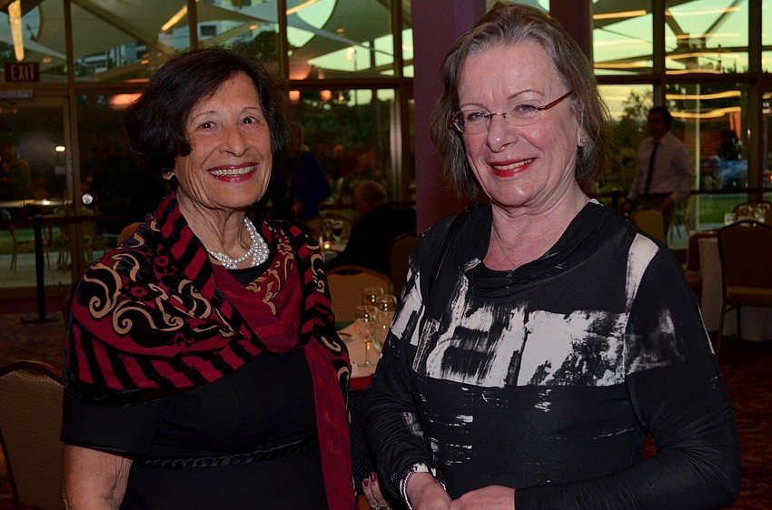 Jennifer Gemmeke and Lotte Backerra