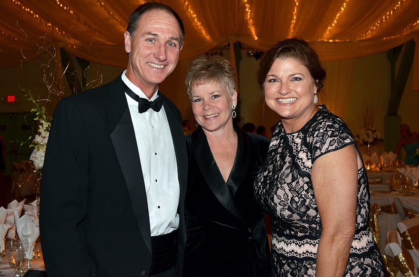 Steve and Catherine Price with Chrsitine Lindsay