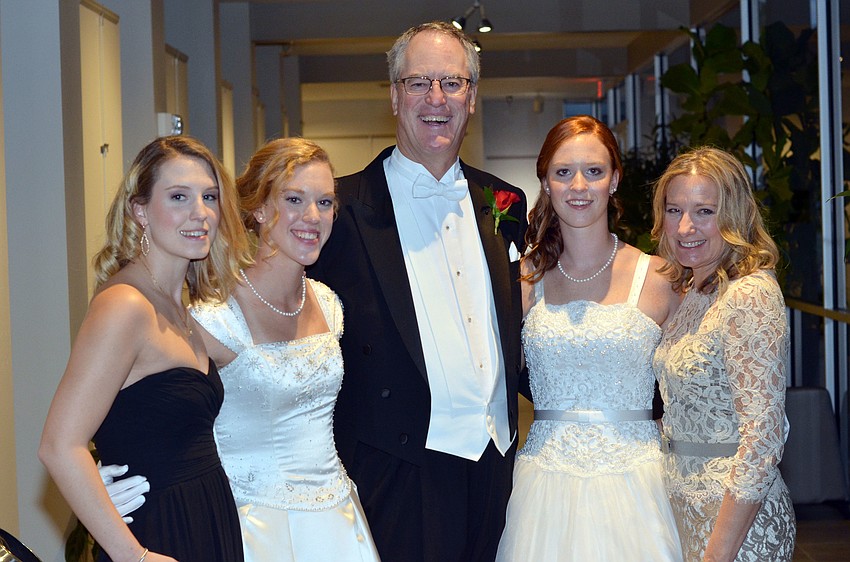 Kelli, Lauri, Joel, Kristi and Diane Schleicher