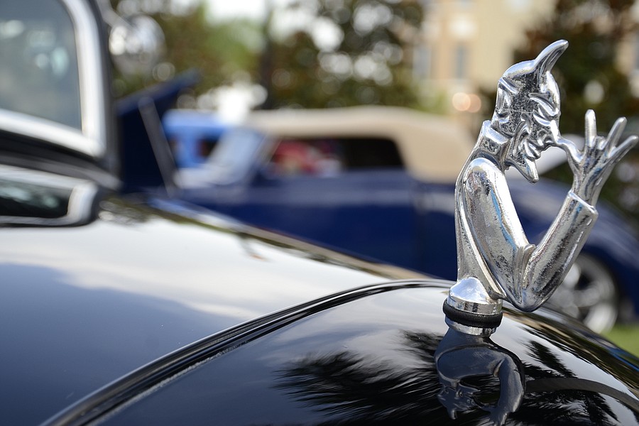 Car Buffs Should Be Able to Name These Hood Ornaments From the '40s, '50s  and '60s. Can You?