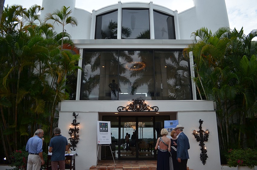 The front door of the Bobby Vinton house.