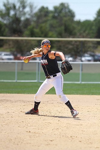 Shortstop Kinsey Goelz drove in the lone run of the championship game.