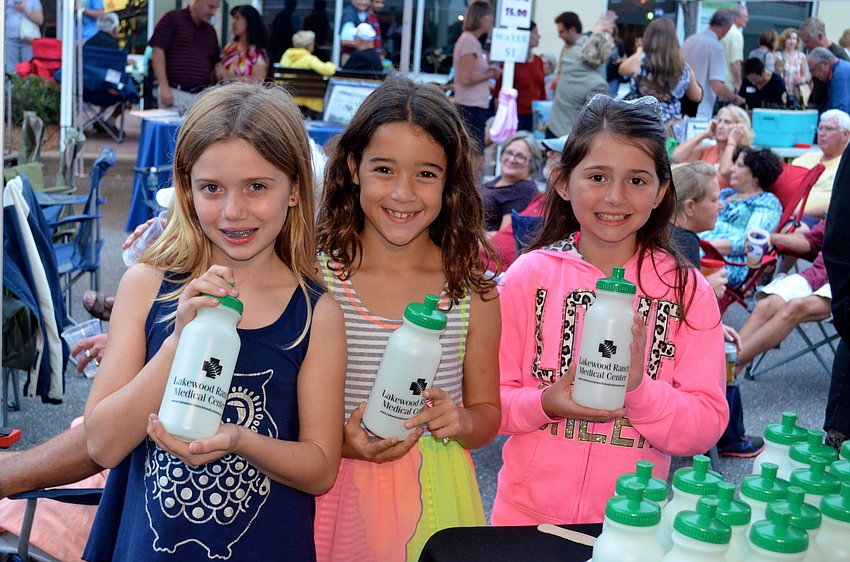 Emma Kapiotis, Dahlia Mankovich and Milania Twyford show support for Lakewood Ranch Medical Center.
