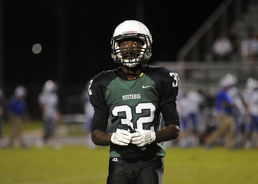 Senior Davion Thomas is a defensive back and wide receiver for the Mustangs.