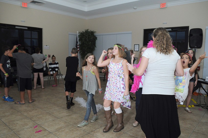 Everyone hit the dance floor when a popular song came on.