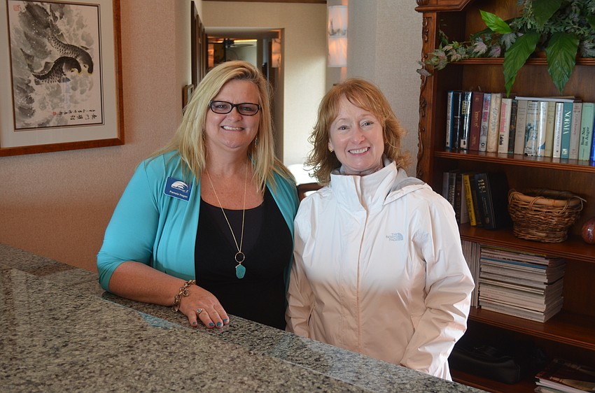 Tour guides Pamela Hagan and Kris Berg