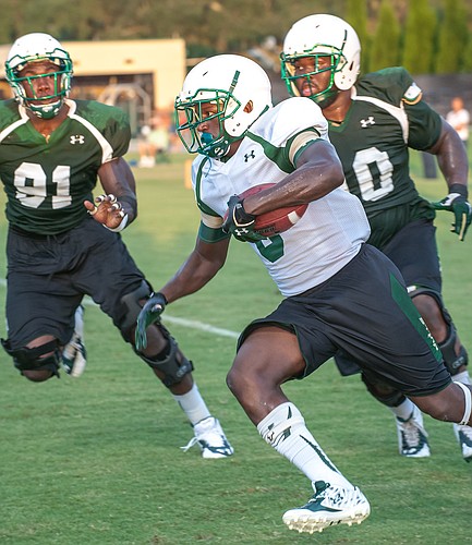 Marlon Mack will open his sophomore season with USF this weekend.