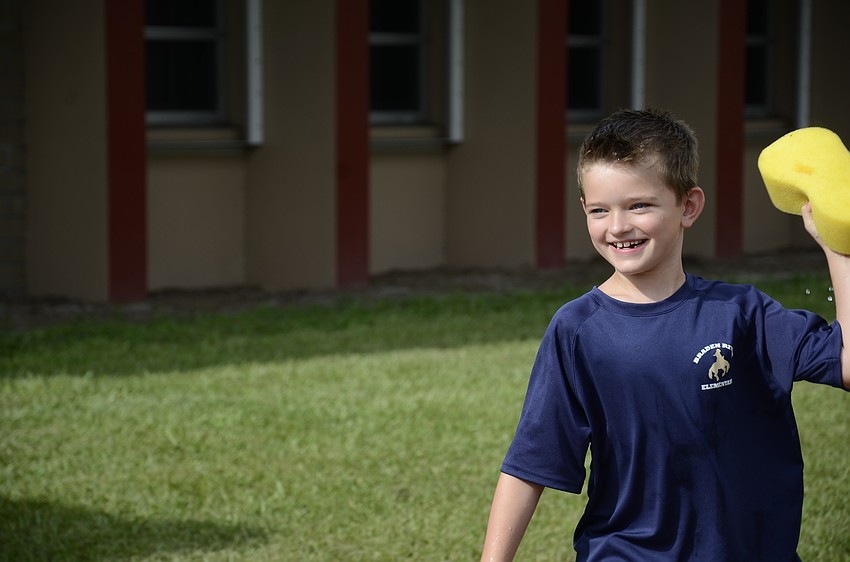Tristen Birkley gets ready to sling a sponge.