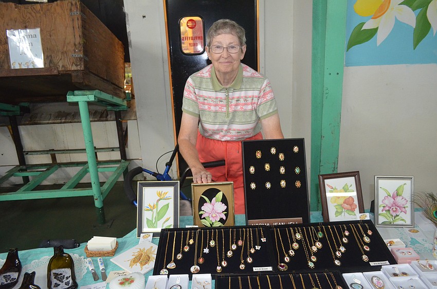 Norma Jean Jell, a porcelain artist since 1971